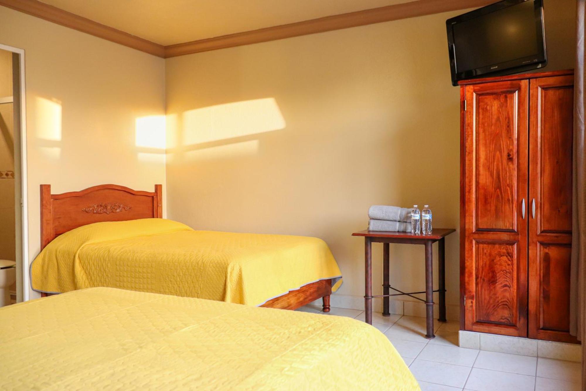 Hotel Coroneo エクステリア 写真